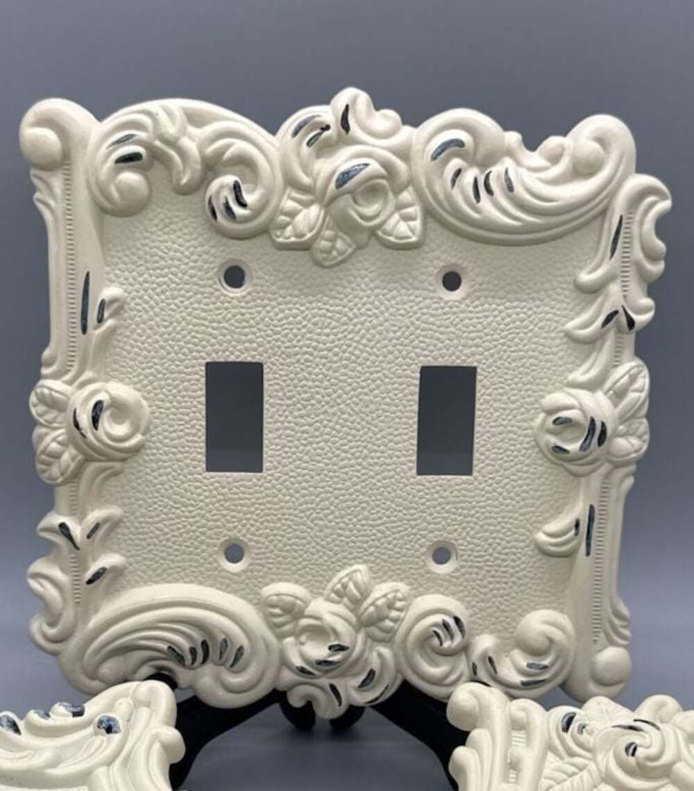 Amertac Cast Metal Antique White Switch & Outlet Plate Covers Lot Cottagecore - Picture 6 of 13